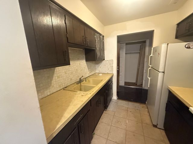 2310 N Harlem Avenue 205, Elmwood Park, IL 60707