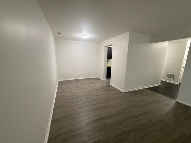 2310 N Harlem Avenue 205, Elmwood Park, IL 60707