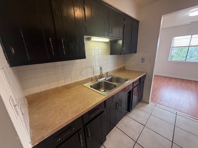 2310 N Harlem Avenue 205, Elmwood Park, IL 60707