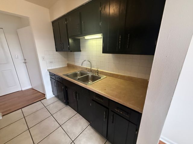 2310 N Harlem Avenue 205, Elmwood Park, IL 60707