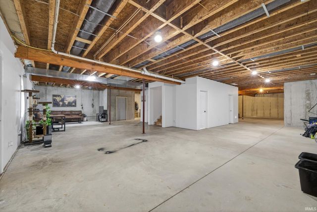 9833 S Tailwater Drive, Bloomington, IN 47401