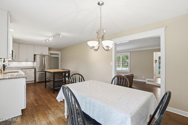923 Lyn Road, Bowling Green, OH 43402