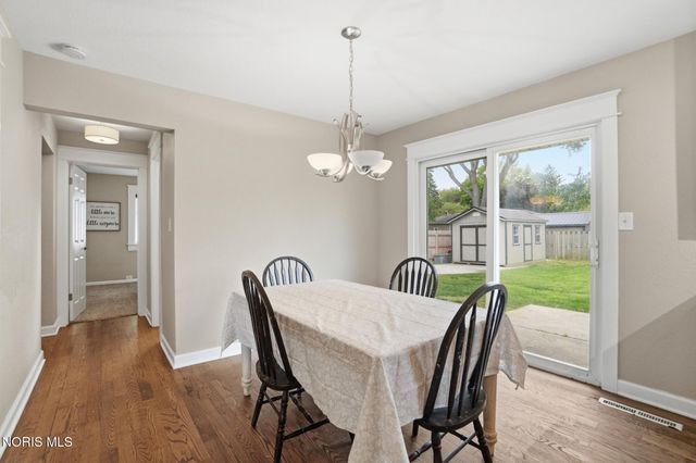 923 Lyn Road, Bowling Green, OH 43402
