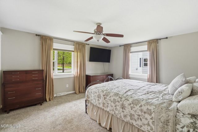 923 Lyn Road, Bowling Green, OH 43402