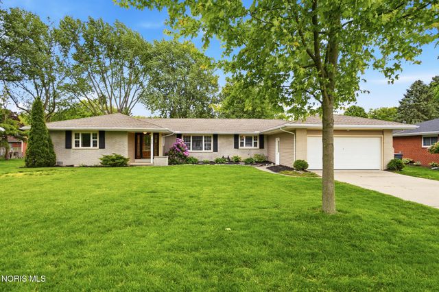 923 Lyn Road, Bowling Green, OH 43402