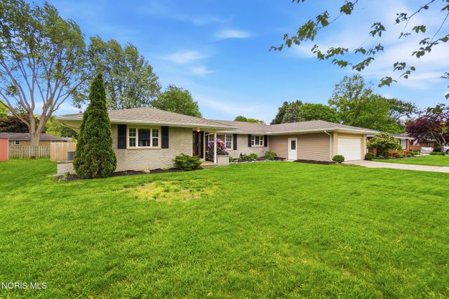 923 Lyn Road, Bowling Green, OH 43402