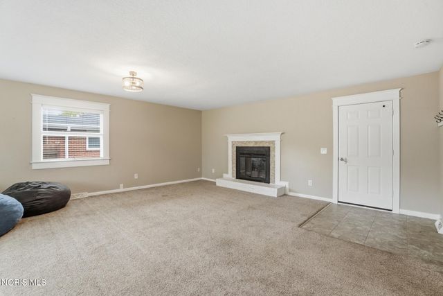 923 Lyn Road, Bowling Green, OH 43402
