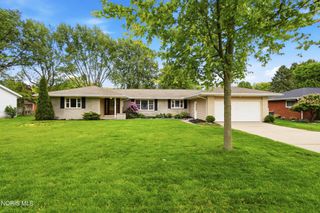 923 Lyn Road, Bowling Green, OH 43402
