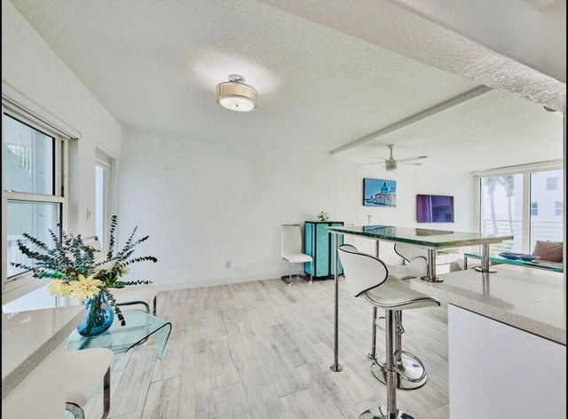 1043 Hillsboro Hillsboro Mile 21c, Hillsboro Beach, FL 33062