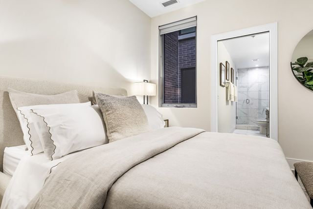 435 Madison Street 507, Oak Park, IL 60302