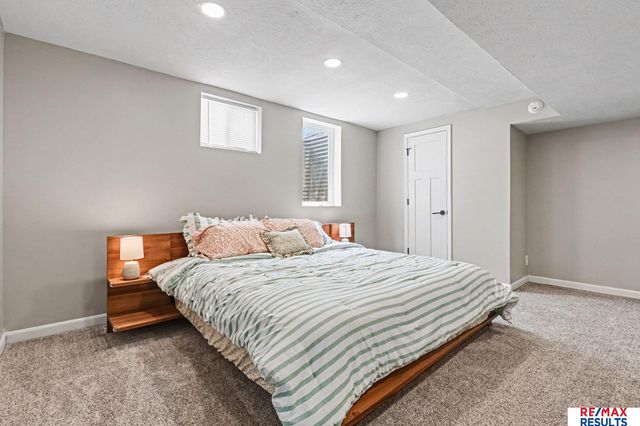 9519 Chicago Street, Omaha, NE 68114