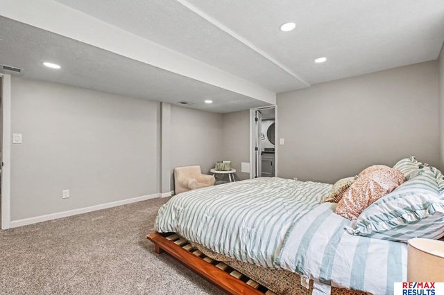 9519 Chicago Street, Omaha, NE 68114
