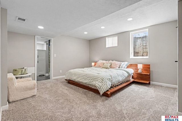 9519 Chicago Street, Omaha, NE 68114