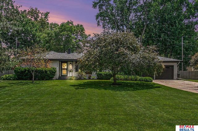 9519 Chicago Street, Omaha, NE 68114