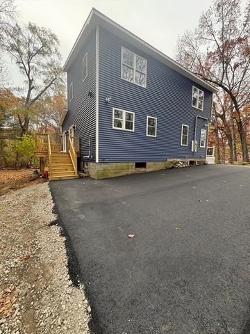 40 Craigie Ave, Haverhill, MA 01830
