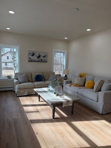 40 Craigie Ave, Haverhill, MA 01830