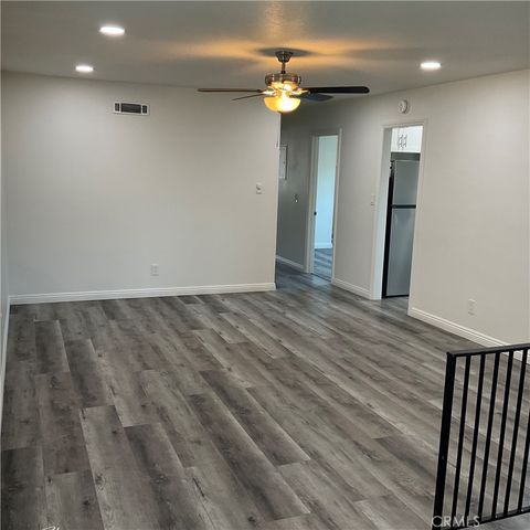 336 W La Veta Avenue D, Orange, CA 92866