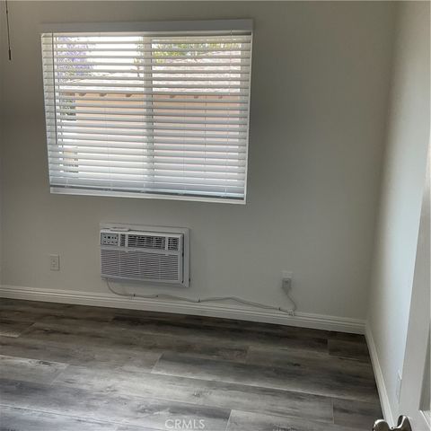 336 W La Veta Avenue D, Orange, CA 92866