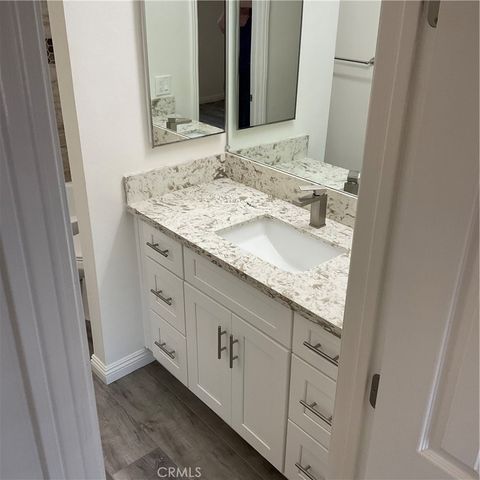 336 W La Veta Avenue D, Orange, CA 92866