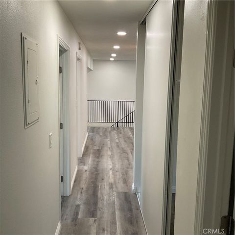 336 W La Veta Avenue D, Orange, CA 92866