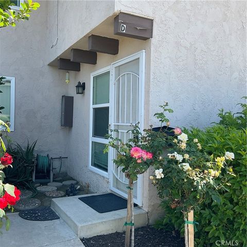 336 W La Veta Avenue D, Orange, CA 92866