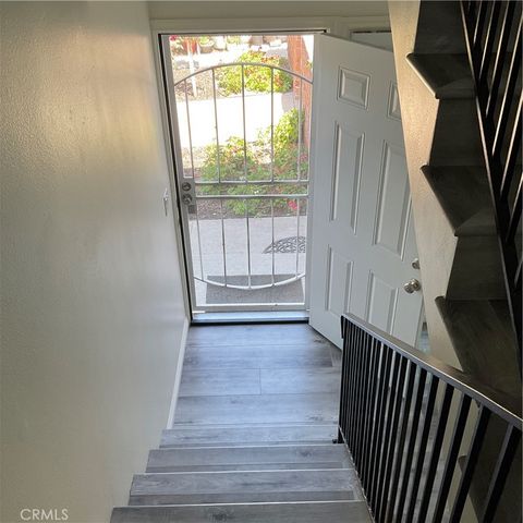 336 W La Veta Avenue D, Orange, CA 92866