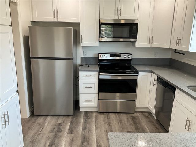 336 W La Veta Avenue D, Orange, CA 92866