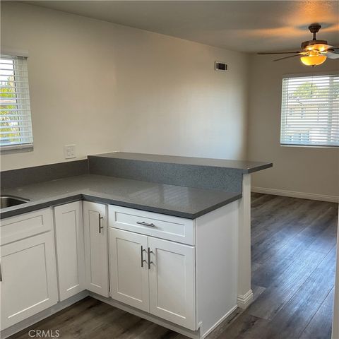 336 W La Veta Avenue D, Orange, CA 92866