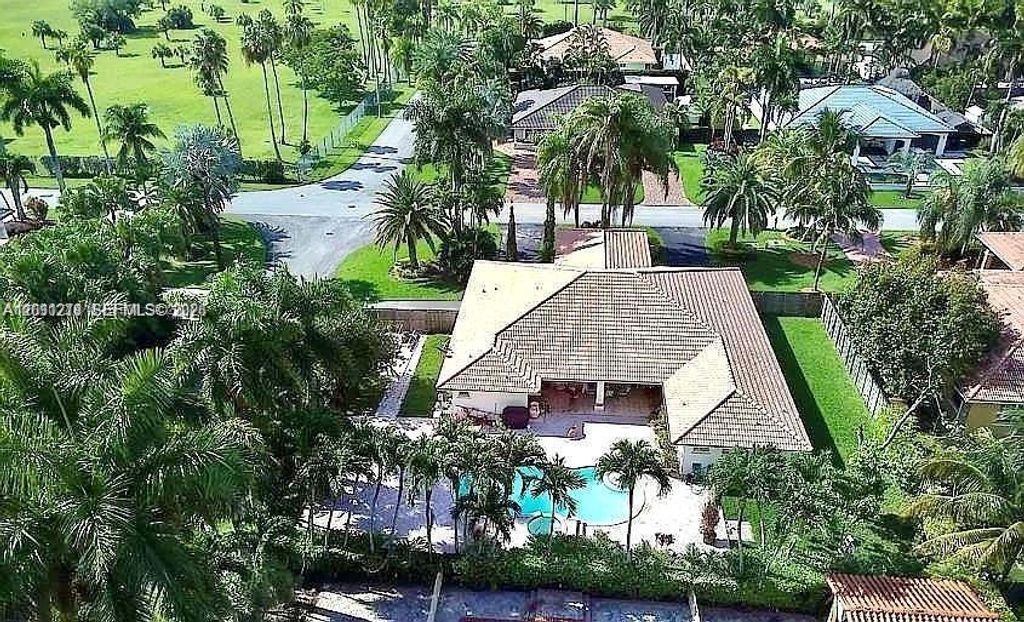 12421 SW 76th St, Miami, FL 33183