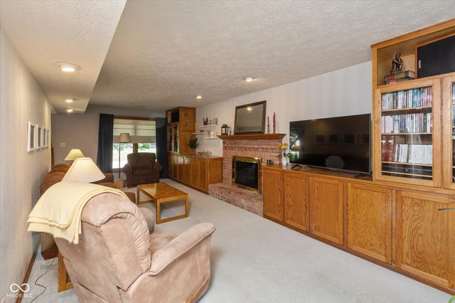 6589 Baron Court, Avon, IN 46123