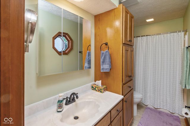 6589 Baron Court, Avon, IN 46123