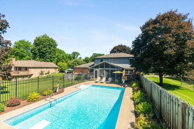 6589 Baron Court, Avon, IN 46123