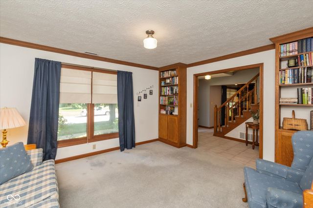 6589 Baron Court, Avon, IN 46123