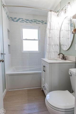 4134 N River Road, Fort Gratiot Twp, MI 48059