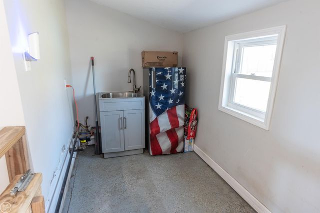 4134 N River Road, Fort Gratiot Twp, MI 48059