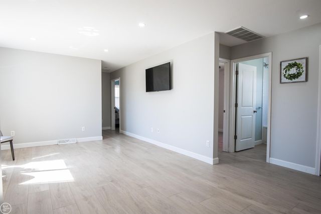 4134 N River Road, Fort Gratiot Twp, MI 48059