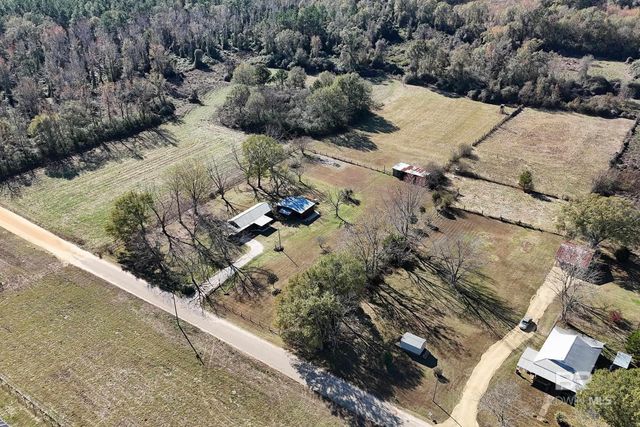 110 Sam Jones Road, Atmore, AL 36502