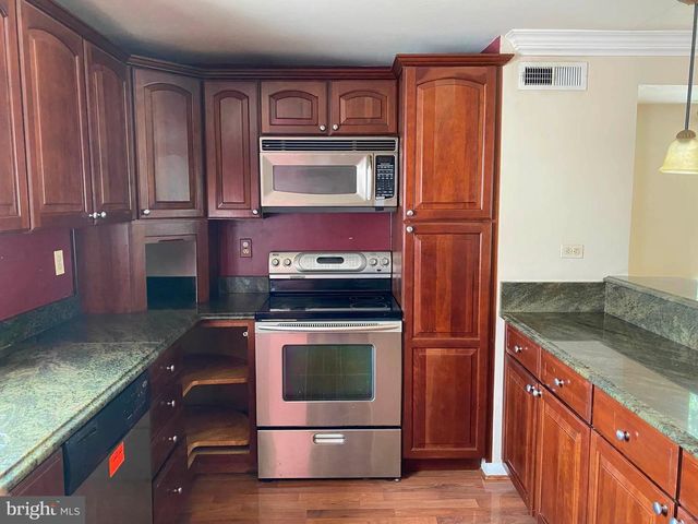 907 STORMONT CIR, Baltimore, MD 21227
