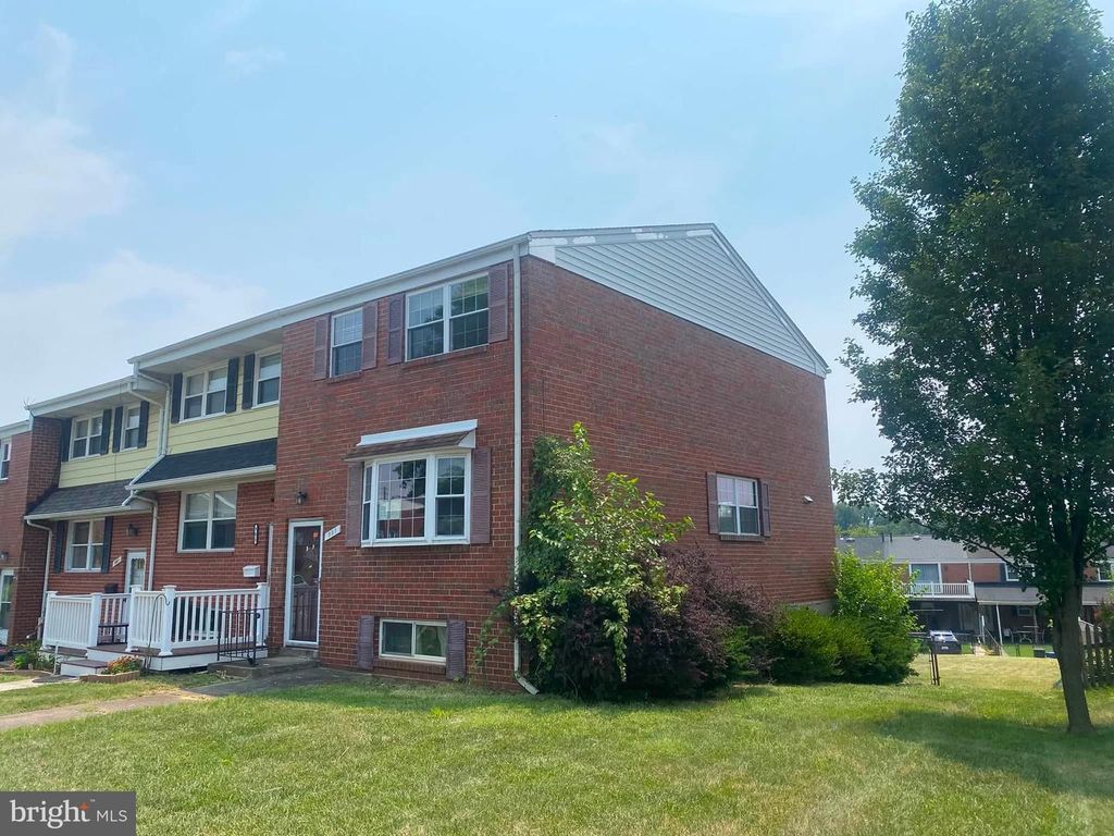 907 STORMONT CIR, Baltimore, MD 21227
