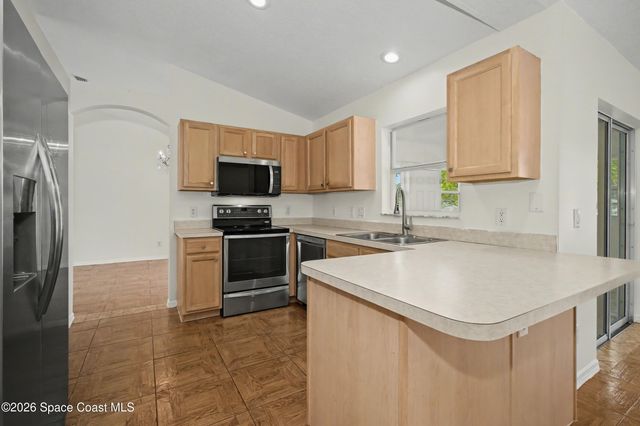 1175 Altamira Street NW, Palm Bay, FL 32907