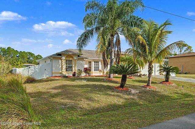 1175 Altamira Street NW, Palm Bay, FL 32907