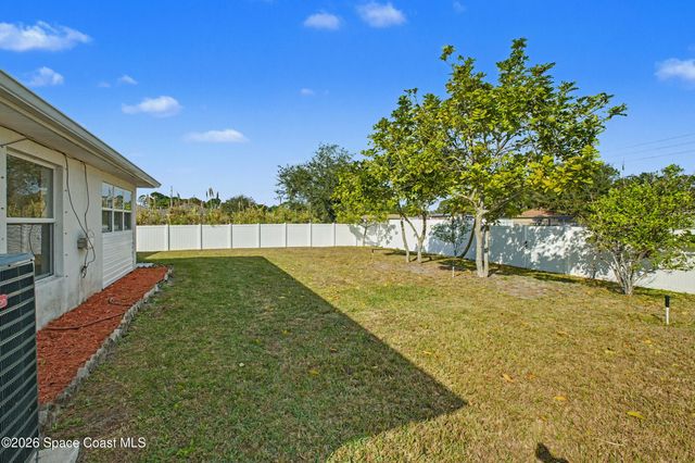 1175 Altamira Street NW, Palm Bay, FL 32907