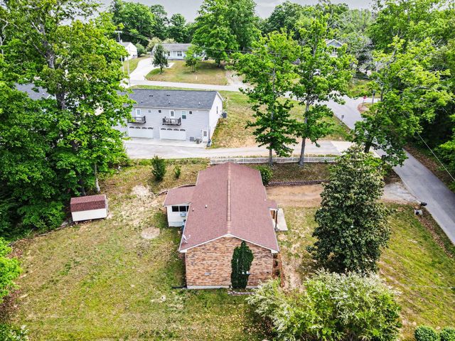 160 N Poole St, Ashland City, TN 37015
