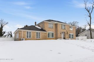 15 Joanna Court, Deal, NJ 07723