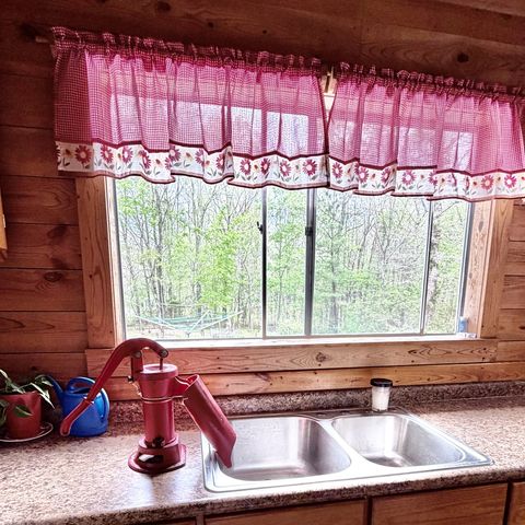 3162 Northcutts Cove Rd, Beersheba Springs, TN 37305