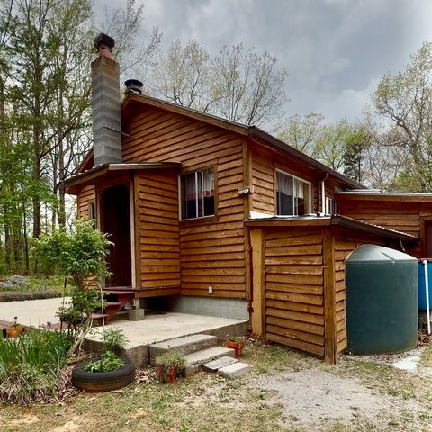 3162 Northcutts Cove Rd, Beersheba Springs, TN 37305