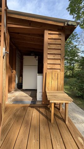 3162 Northcutts Cove Rd, Beersheba Springs, TN 37305