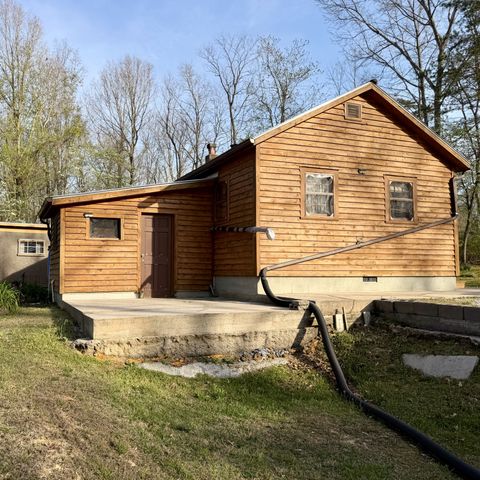 3162 Northcutts Cove Rd, Beersheba Springs, TN 37305