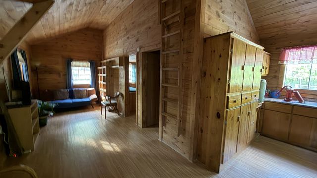 3162 Northcutts Cove Rd, Beersheba Springs, TN 37305