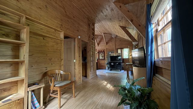 3162 Northcutts Cove Rd, Beersheba Springs, TN 37305